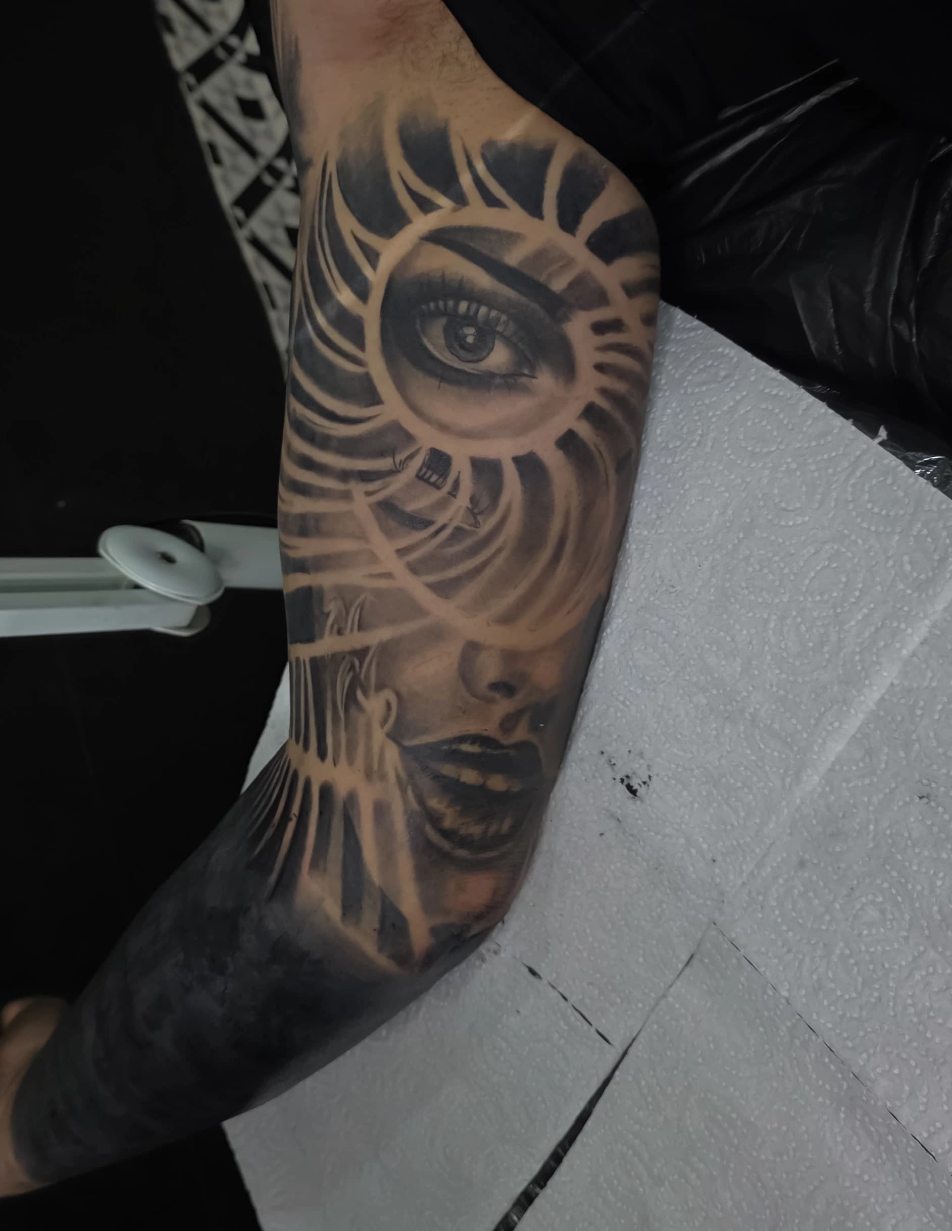 Tatuaj  de Madalina Insink - Insomnia Tattoo